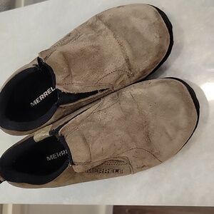 Like new boys Merrell shoes